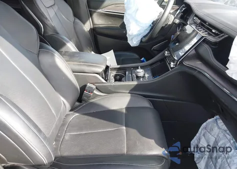 2023 Jeep Grand Cherokee L Overland 4X4 z USA, uszkodzony, nr VIN 1C4RJKDG9P8909471